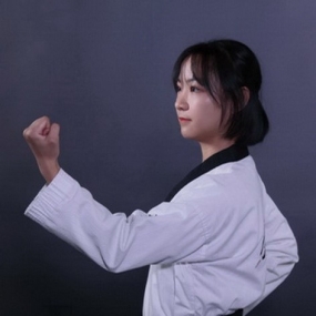 李丽
