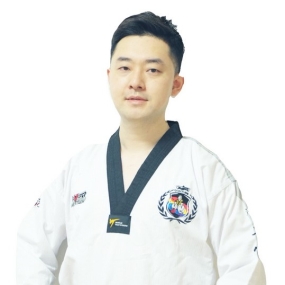 李卓恒